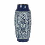 Wazon niebieski, biały ornament