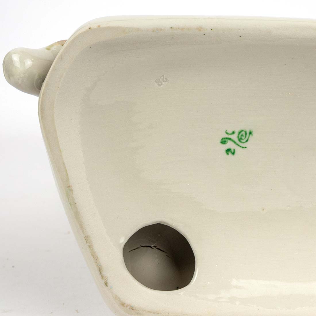 Detal porcelanowej figurki jeleni