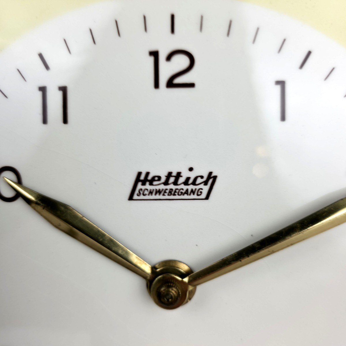 Żółty zegar kuchenny Hettich - obrazek 3